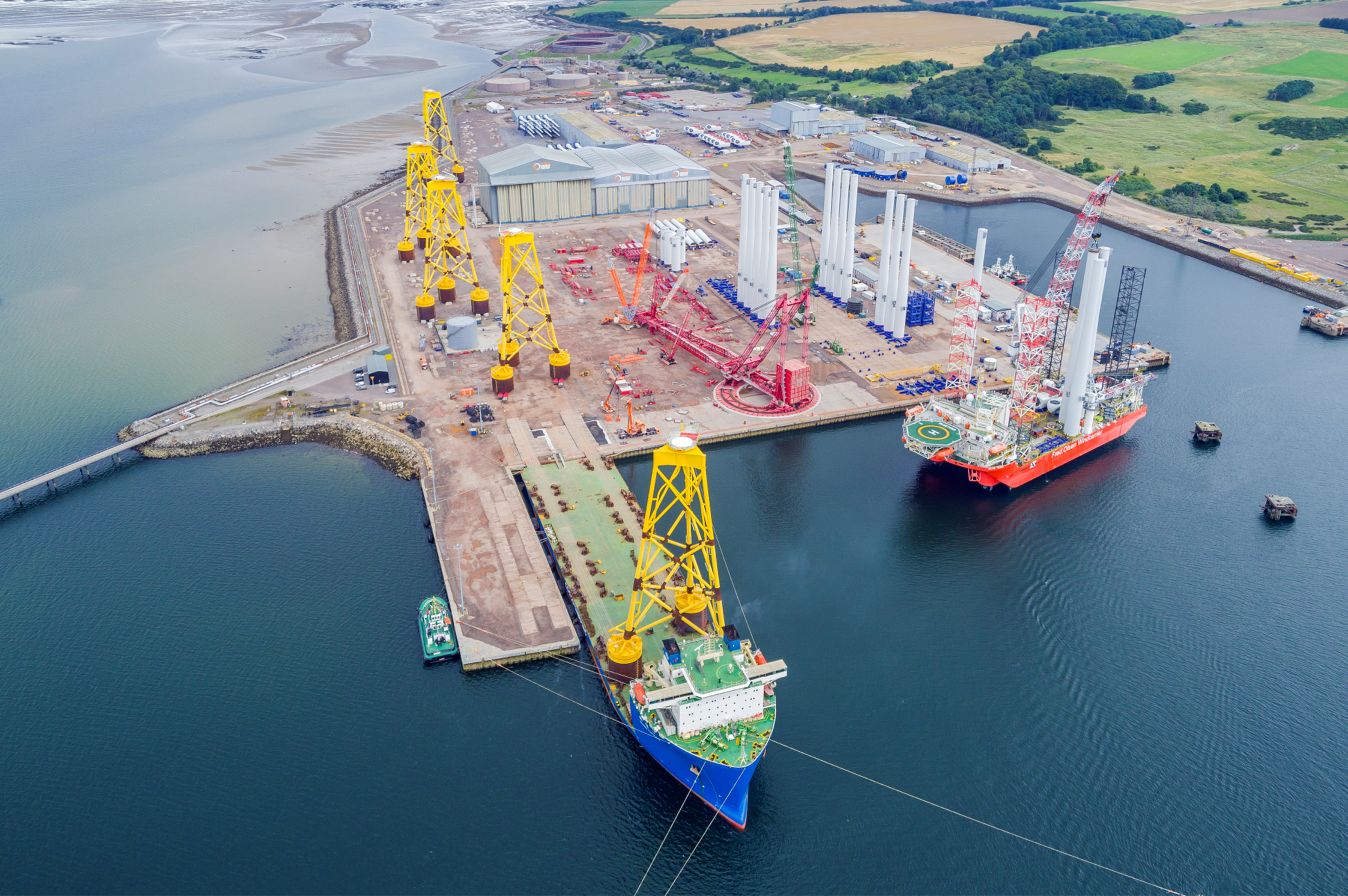 Port Of Nigg West Quay Seagreen Jackets And Moray East Wtgs Condensed